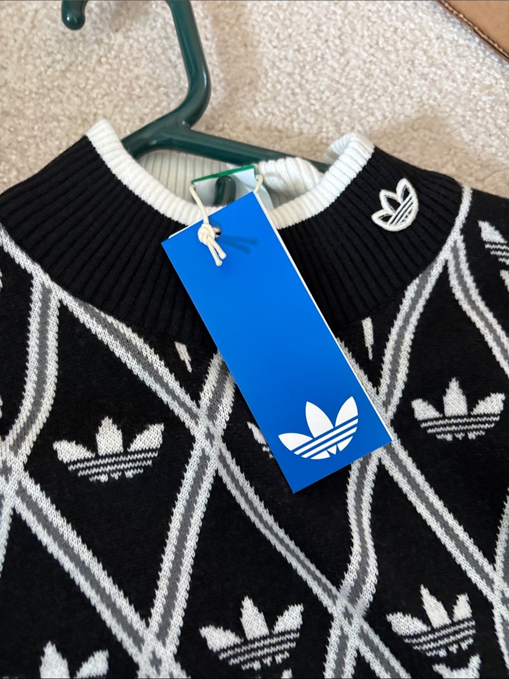 adidas Black & White cropped  Trefoil Diamond Turtleneck Sweater size large - Picture 7 of 8